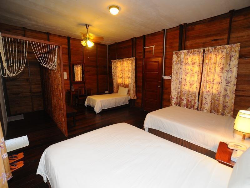 Bilit Rainforest Lodge Sandakan Esterno foto